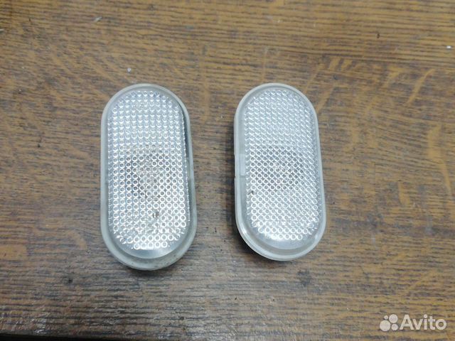 Повторитель поворота Лада Ларгус