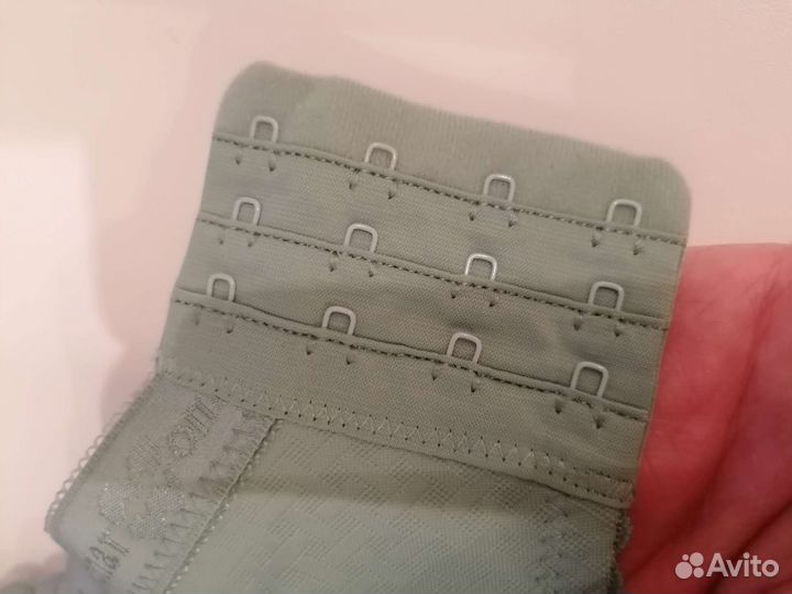 Продам бюстгалтер новый 95 Е