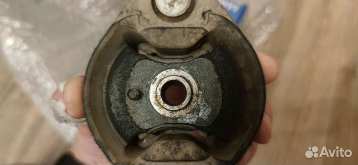 Опора МКПП audi a4 b6 corteco 80004237