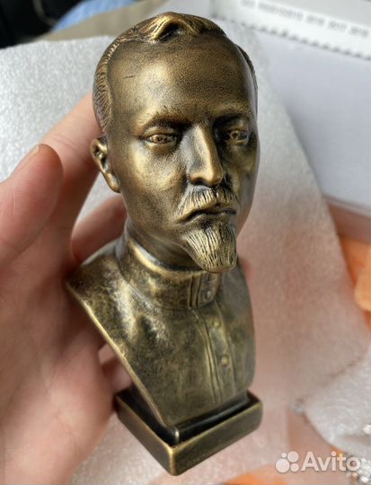 Бюст Дзержинского