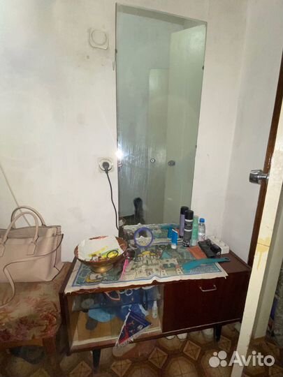 Трюмо с зеркалом (тумба)