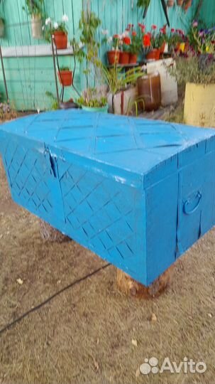 Сундук деревянный старинный