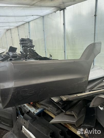 Накладка задней двери и порога мазда трибут