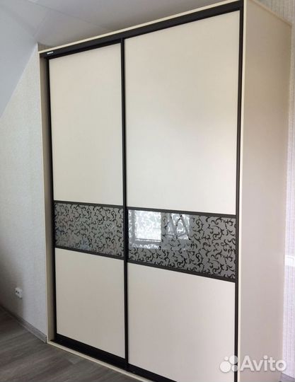 Современный шкаф купе