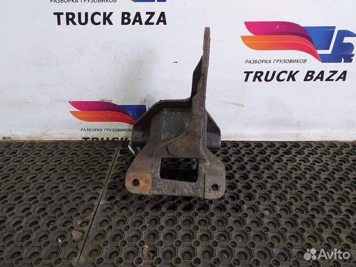 Кронштейн передней рессоры L Renault Magnum