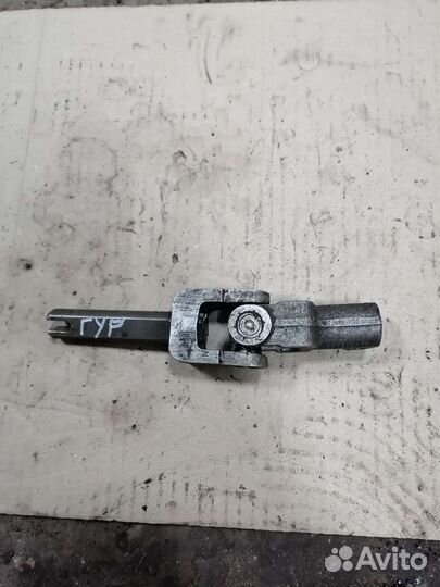 Рулевой карданчик Volkswagen Passat b3