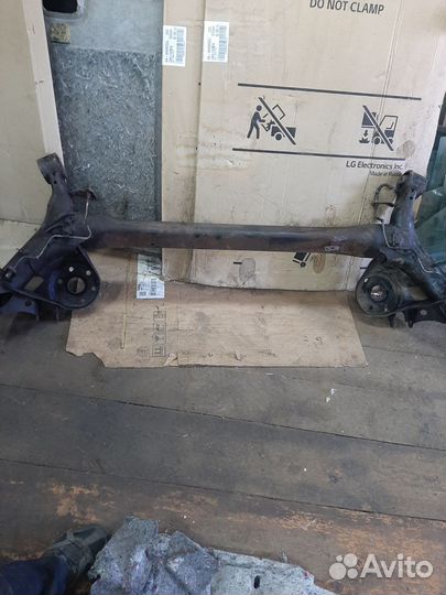 Задняя балка toyota corolla 150