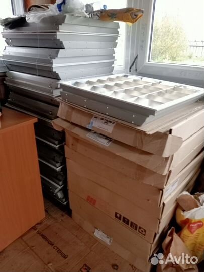 Светильник потолочный встраиваемый