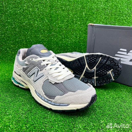 Мужские кроссовки New Balance 2002R Grey