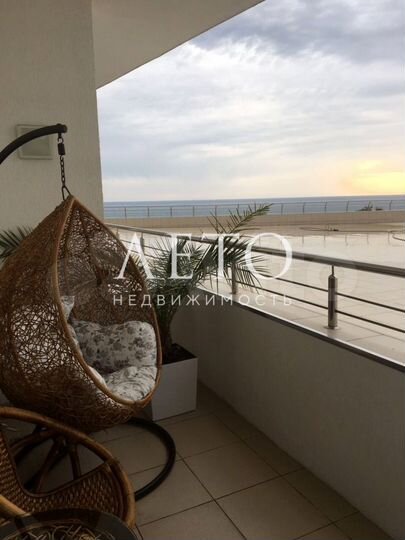 2-к. квартира, 70 м², 1/18 эт.