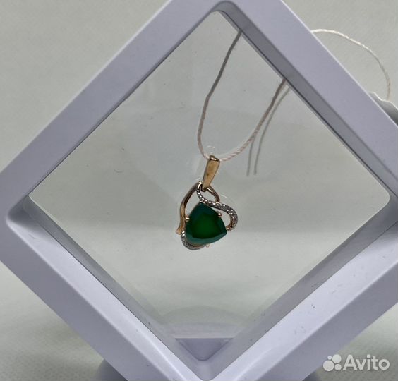 Подвеска с зелёным агатом