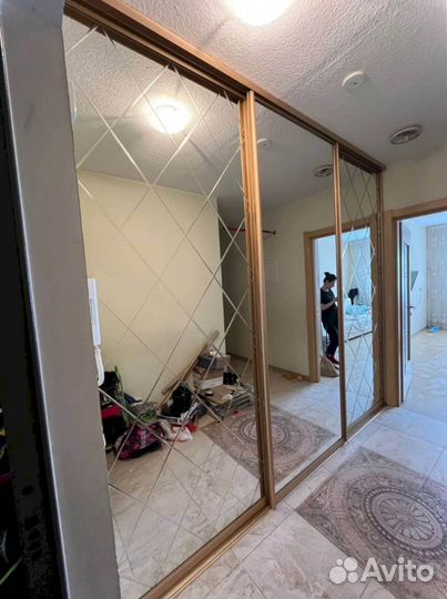 Раздвижная перегородка с матовым стеклом