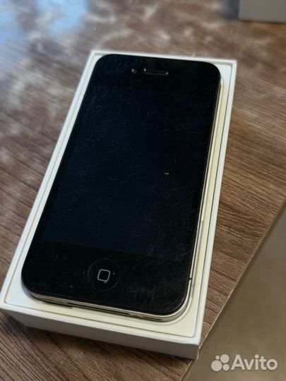 iPhone 4S, 8 ГБ