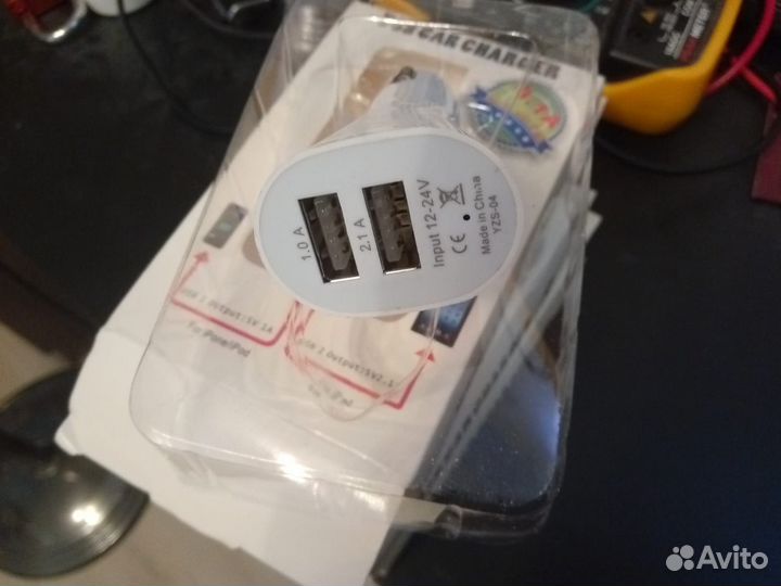 Зарядное устройство для прикуривателя (до 3.1А)