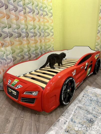 Детская кровать машинка с матрасом