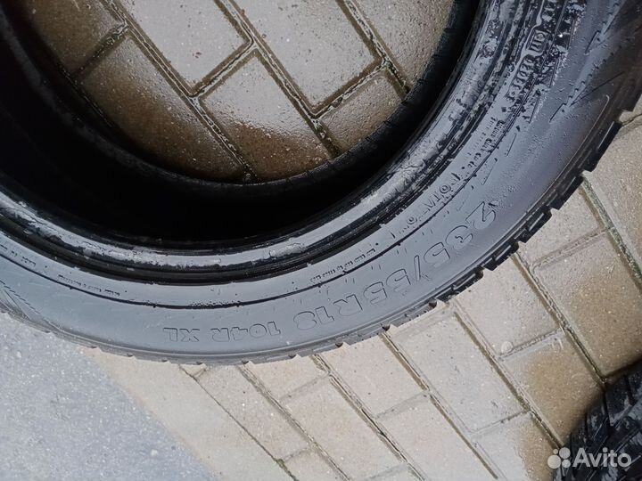 Nokian Tyres Hakkapeliitta R 235/55 R18 104R