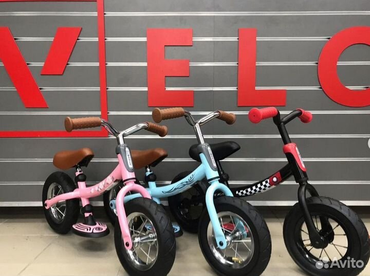 Беговел Globber Go Bike Air Black, Pink, Blue