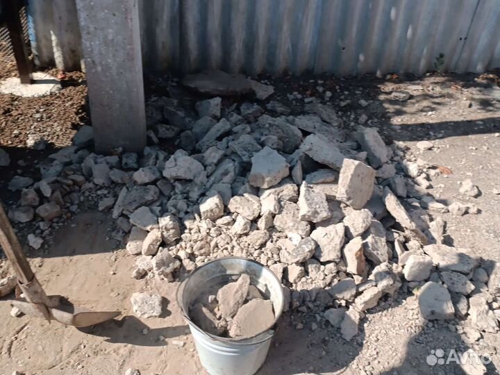 Отдам лом бетона