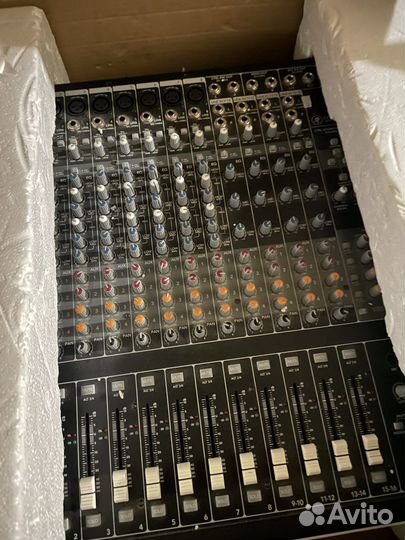 Микшерный пульт Mackie Onyx 1620i