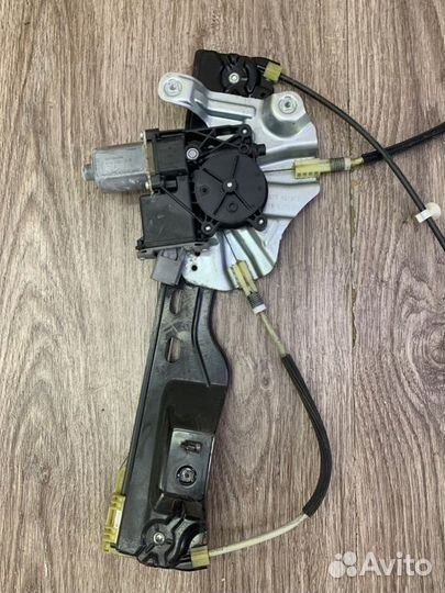 Стеклоподъемник передний правый Opel Astra J