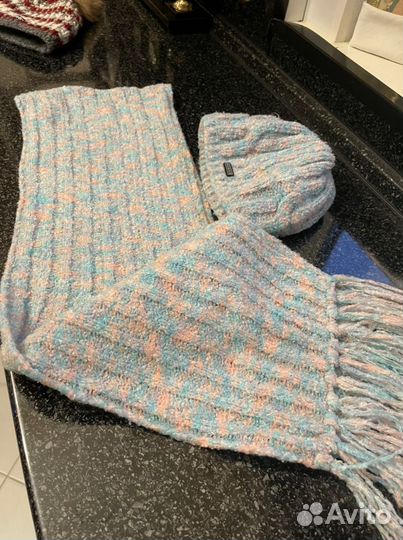 Шапка с шарфом женская