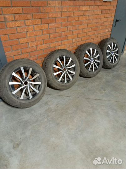 Michelin X-Ice North 4 SUV 235/60 R18