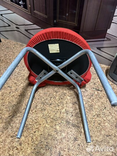 Стул офисный крутящийся тканевый