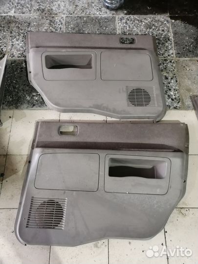 Обшивки дверей mitsubishi Dion