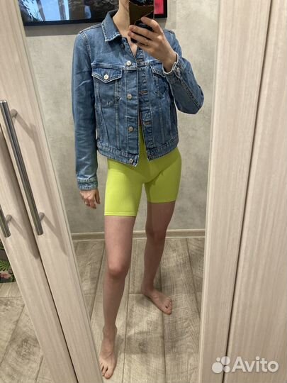 Джинсовая куртка mango