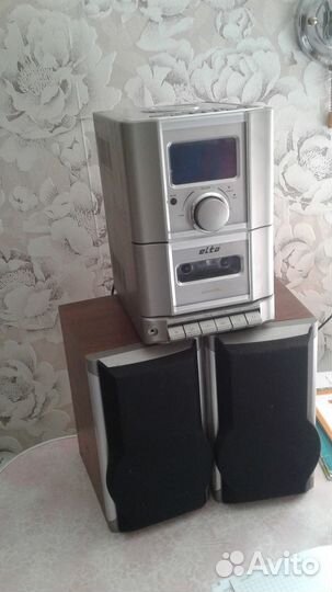 Музыкальный центр