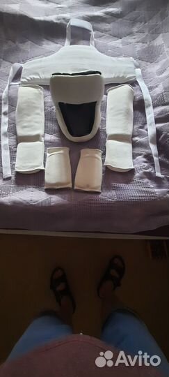 Продам защиту для каратэ шлем и щитки