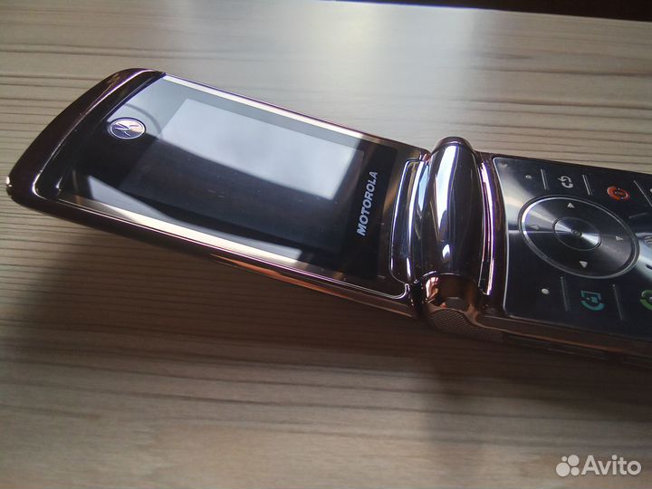 Motorola RAZR2 V9