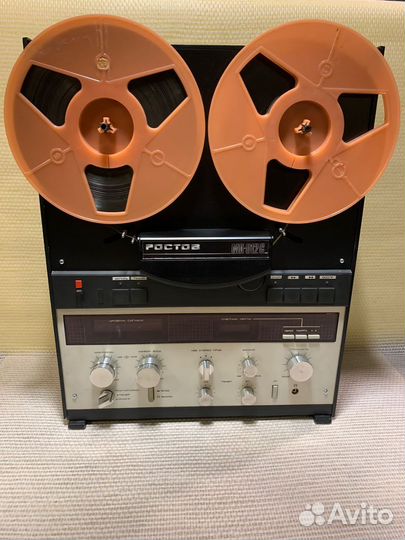 Катушечный магнитофон 