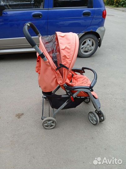 Детская складная коляска