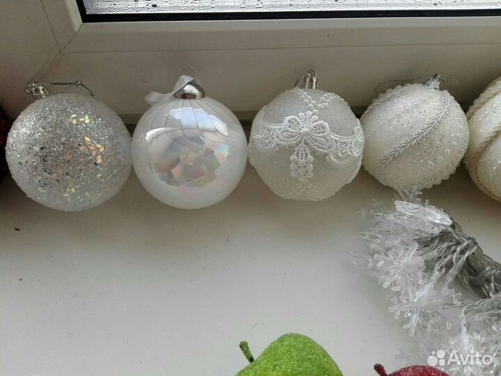 Новогодние игрушки