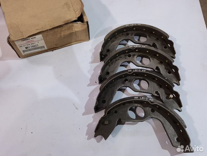 Колодки тормозные барабанные pajero '90- R