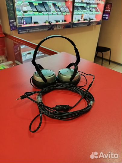 Наушники с микрофоном philips