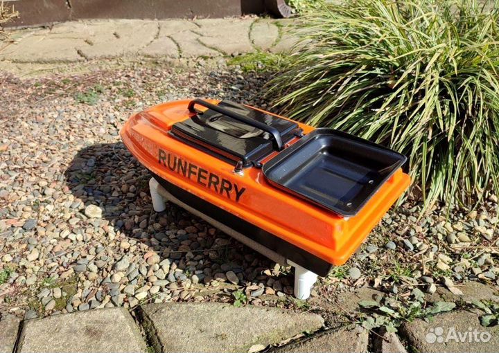 Прикормочный карповый кораблик Ранферри Atom