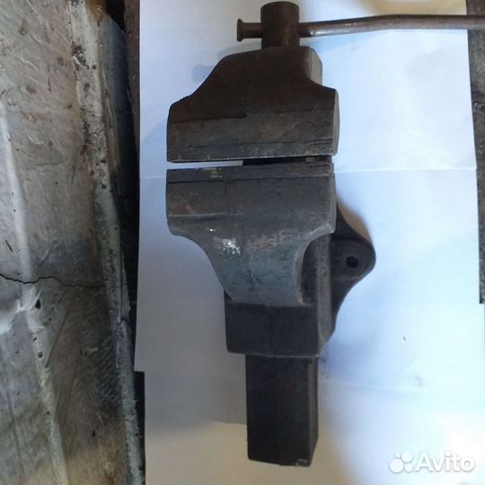 Тиски слесарные СССР