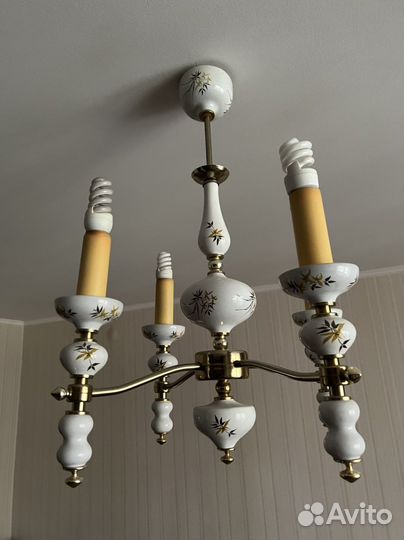 Люстра фарфоровая