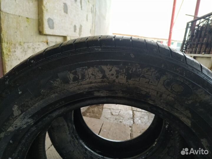 Kumho Solus KH17 215/65 R16