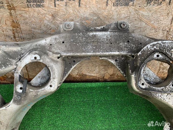 Подрамник передний Bmw 528 F10 3.0 N52B30 2011