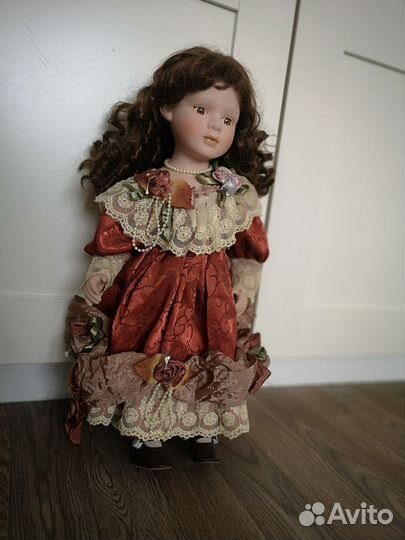 Кукла фарфоровая большая
