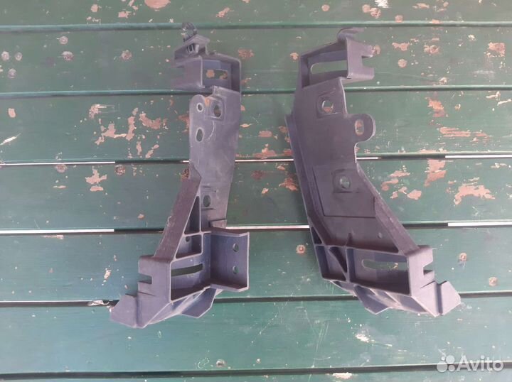 Кронштейн фары Infiniti G25 G35 G37 V36