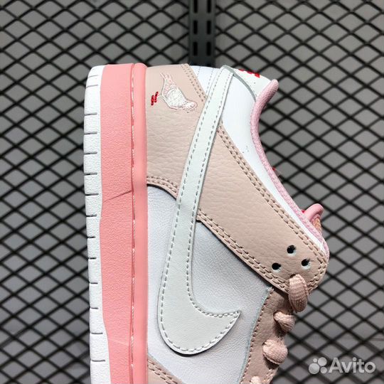 Кроссовки Nike SB Dunk Low Infrared Pink