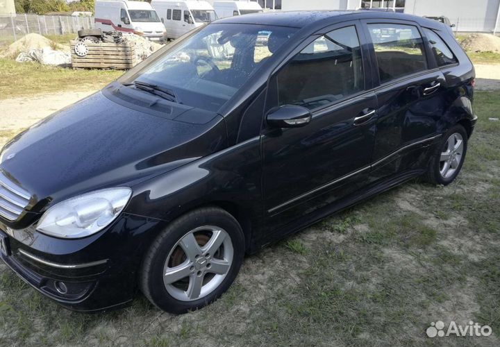 Mercedes W245 B150 2009 г по запчастям