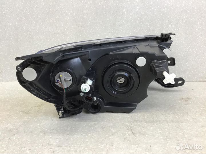 Фара левая VAZ LADA Granta 2011