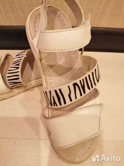 Босоножки для девочки