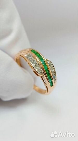 Золотое кольцо с камнем 17р