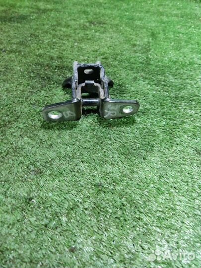 Петля двери задняя правая Mitsubishi Asx